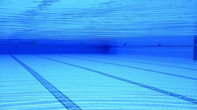 526663-swimming-pool-504780_1920